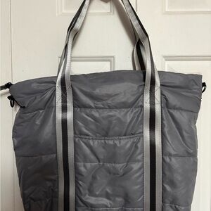 HAUTE SHORE Grey Tote